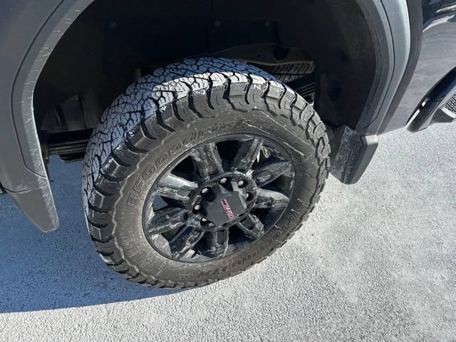 Used 2024 GMC Sierra 2500 AT4 w/ AT4 Premium Plus Package AWD/4WD image 7