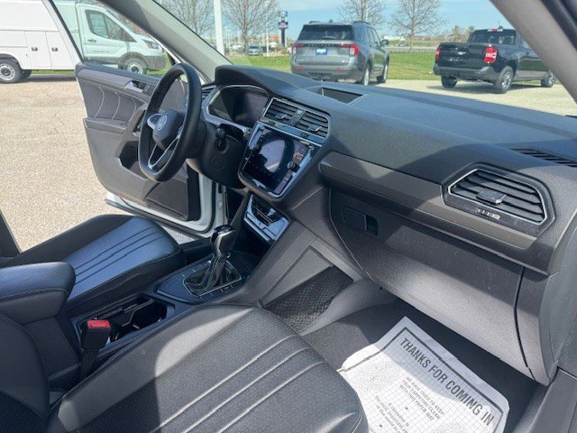 Used 2022 Volkswagen Tiguan SE image 35