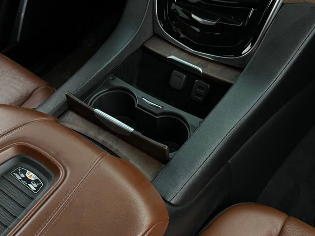 Used 2019 Cadillac Escalade Premium Luxury image 43