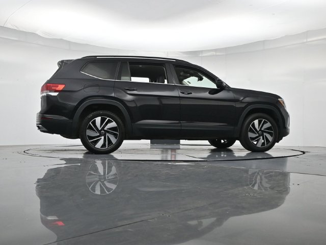Used 2025 Volkswagen Atlas SE FWD image 35