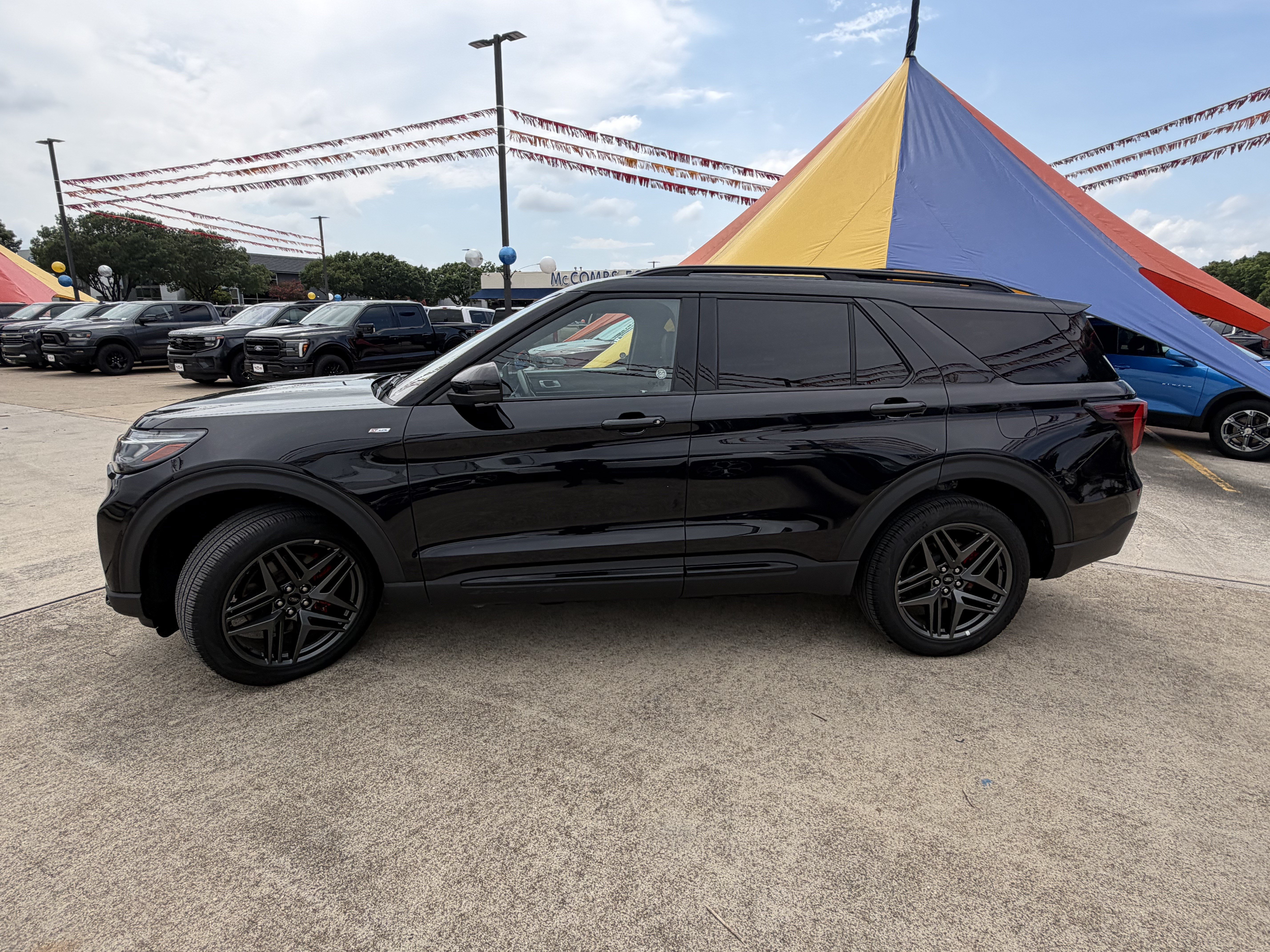 Certified 2025 Ford Explorer ST-Line w/ ST-Line Street Pack AWD/4WD image 10