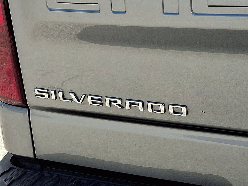 Used 2023 Chevrolet Silverado 1500 LT AWD/4WD image 24