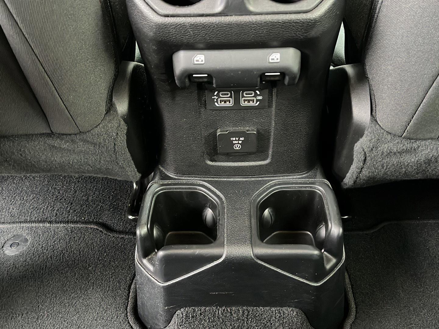 Used 2019 Jeep Wrangler Unlimited Sahara image 38