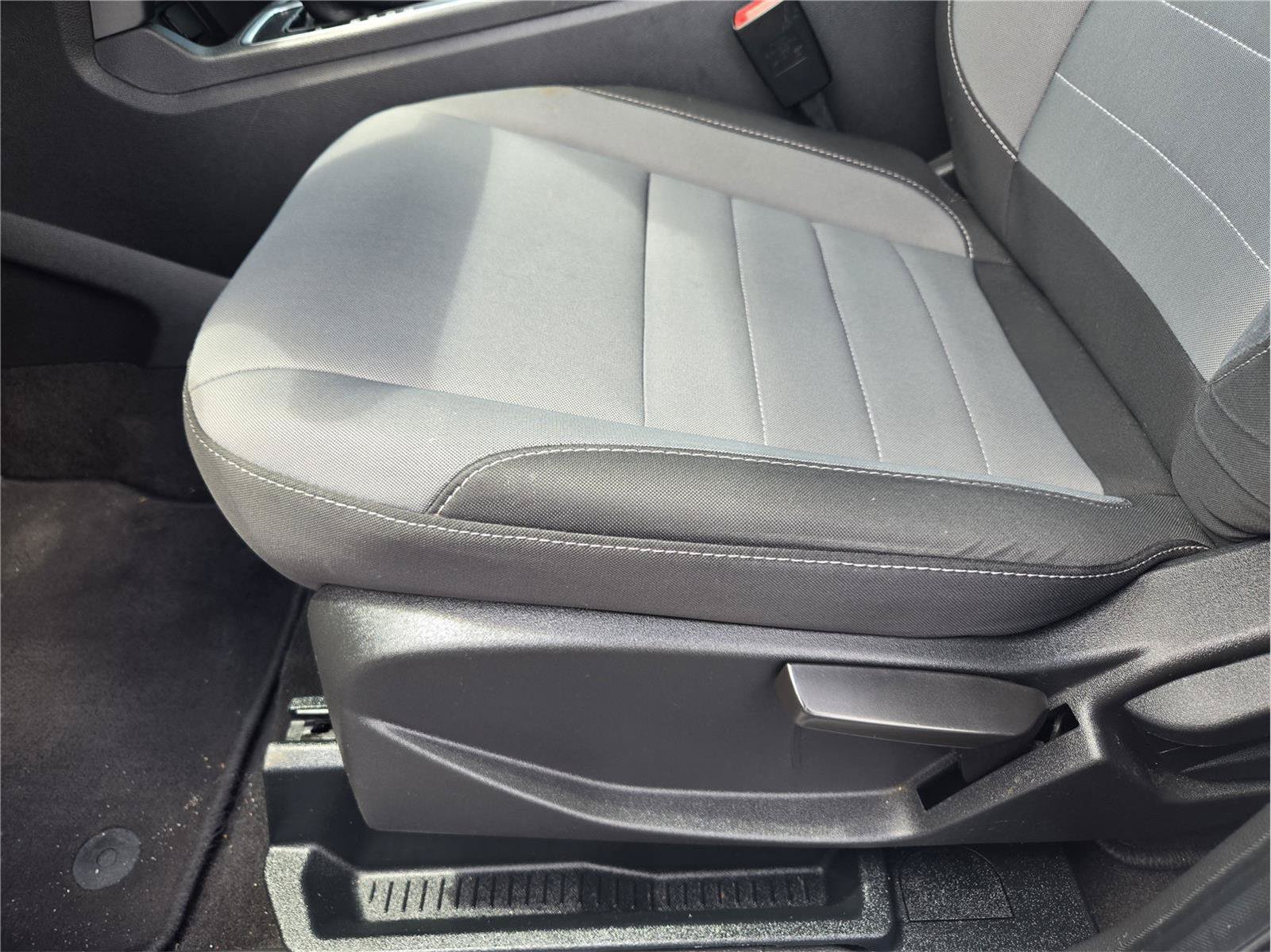 Certified 2019 Ford Escape S FWD image 21