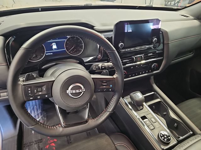 Used 2024 Nissan Pathfinder Rock Creek AWD/4WD image 16