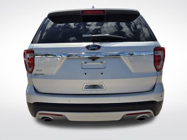 Certified 2017 Ford Explorer XLT w/ Equipment Group 201A FWD image 4