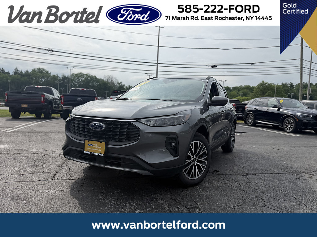 Certified 2025 Ford Escape SE w/ Class II Trailer Tow Package