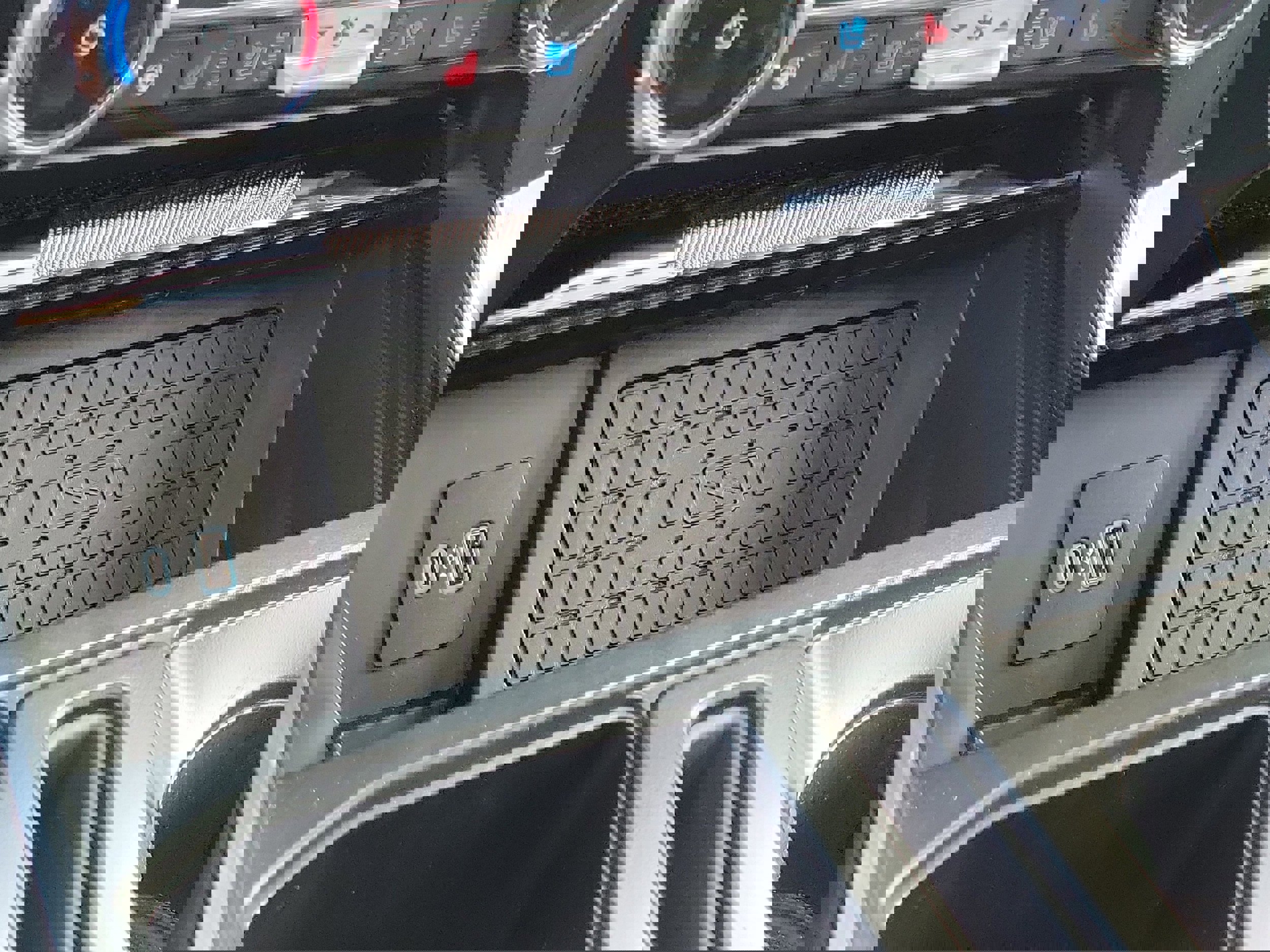 Certified 2023 Ford F150 Raptor w/ Raptor 37 Performance Package image 32