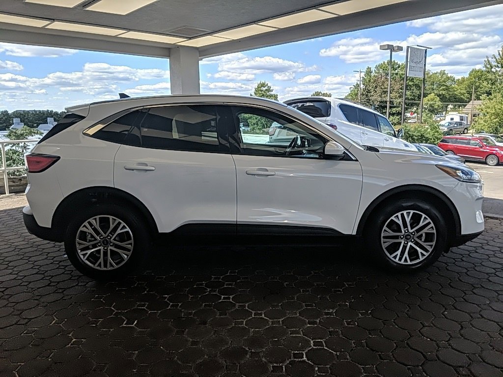 Certified 2022 Ford Escape SEL w/ Technology Package image 2