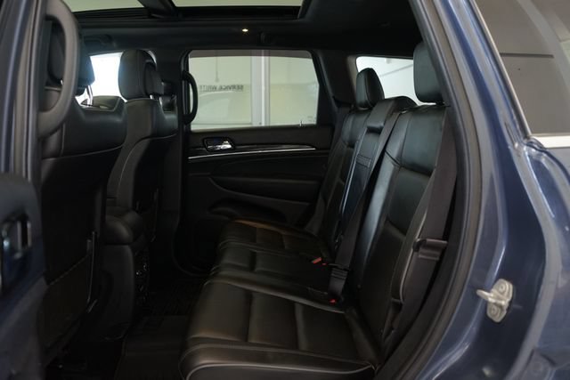 Used 2020 Jeep Grand Cherokee Overland AWD/4WD image 30