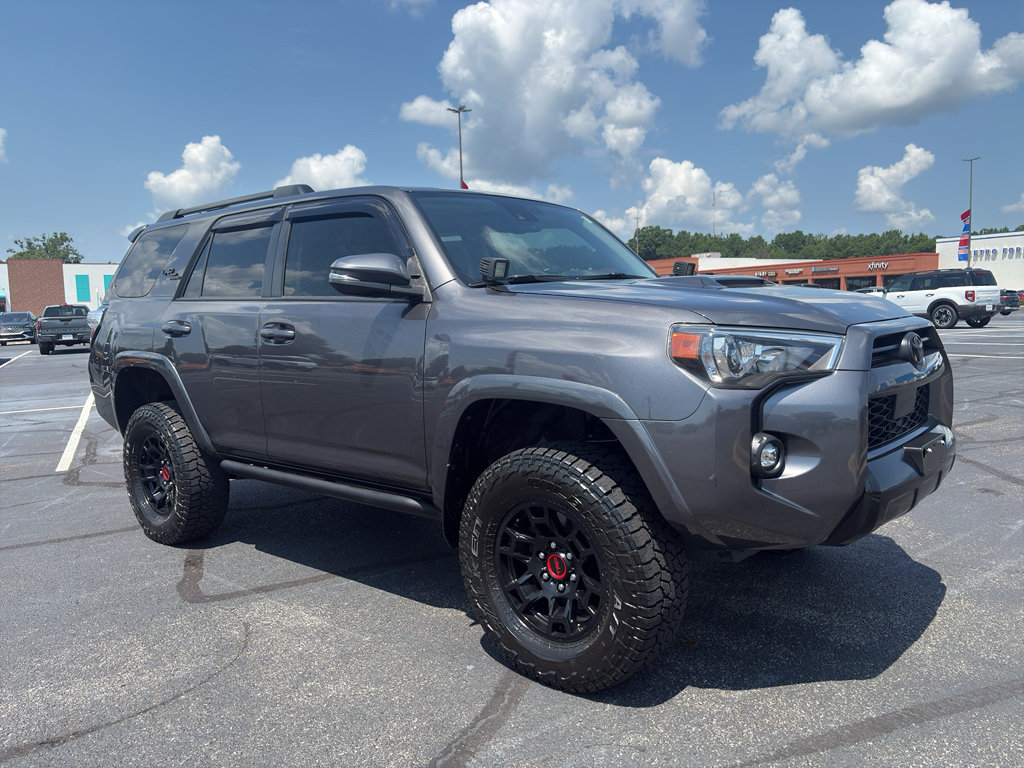 Used 2022 Toyota 4Runner TRD Off-Road Premium w/ Moonroof Package AWD/4WD image 3
