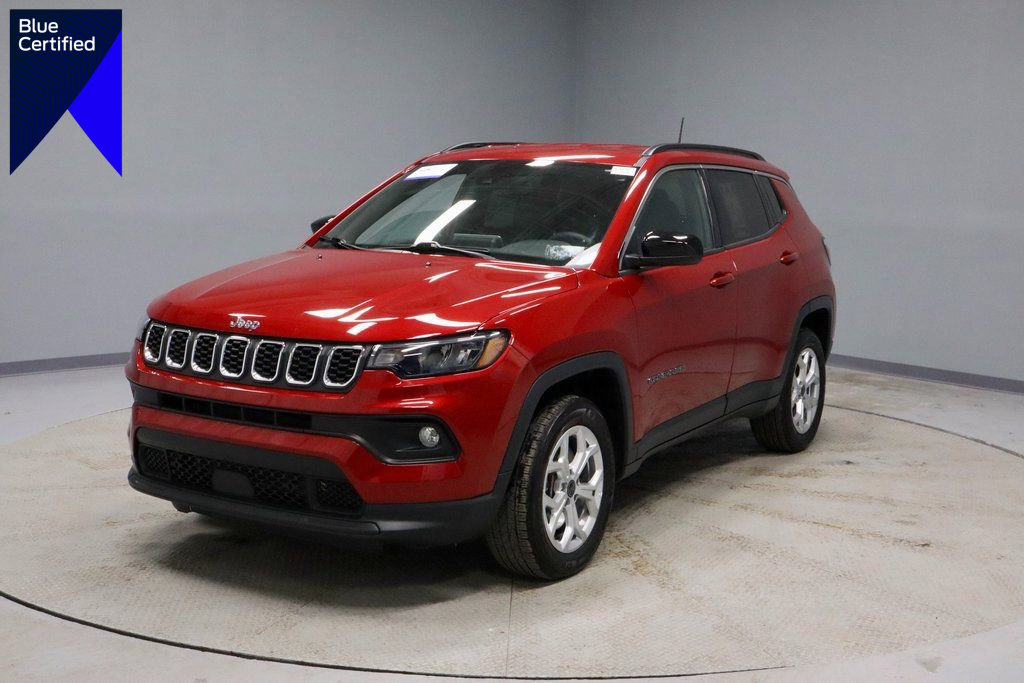 Used 2025 Jeep Compass Latitude image 1