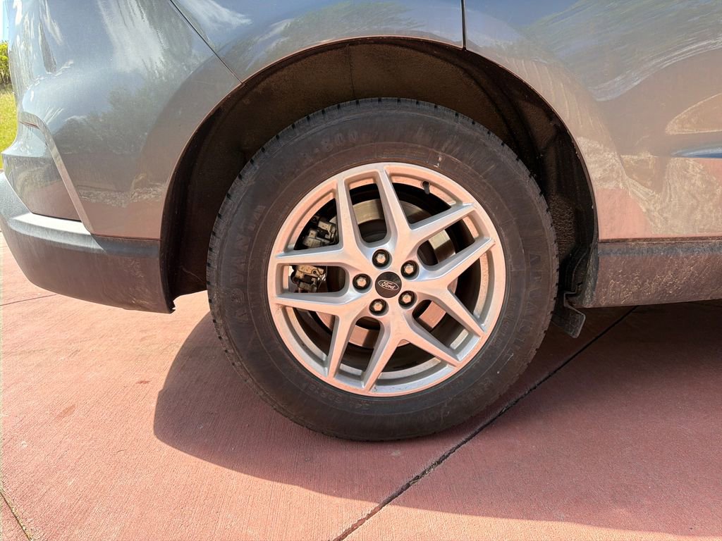 Certified 2024 Ford Edge SEL AWD/4WD image 34