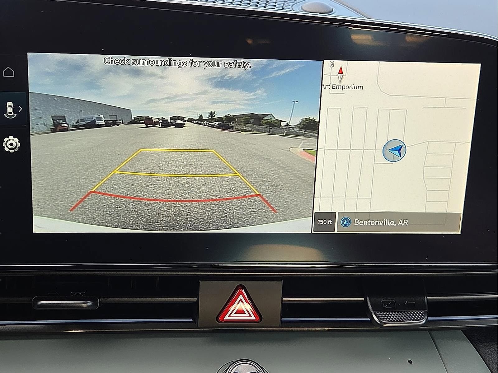 Used 2025 Hyundai Elantra Limited w/ Cargo Package FWD image 15