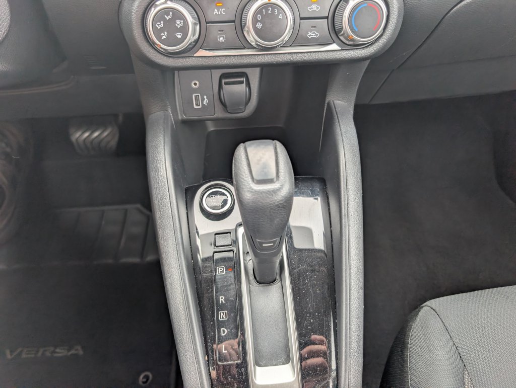 Used 2020 Nissan Versa S FWD image 21