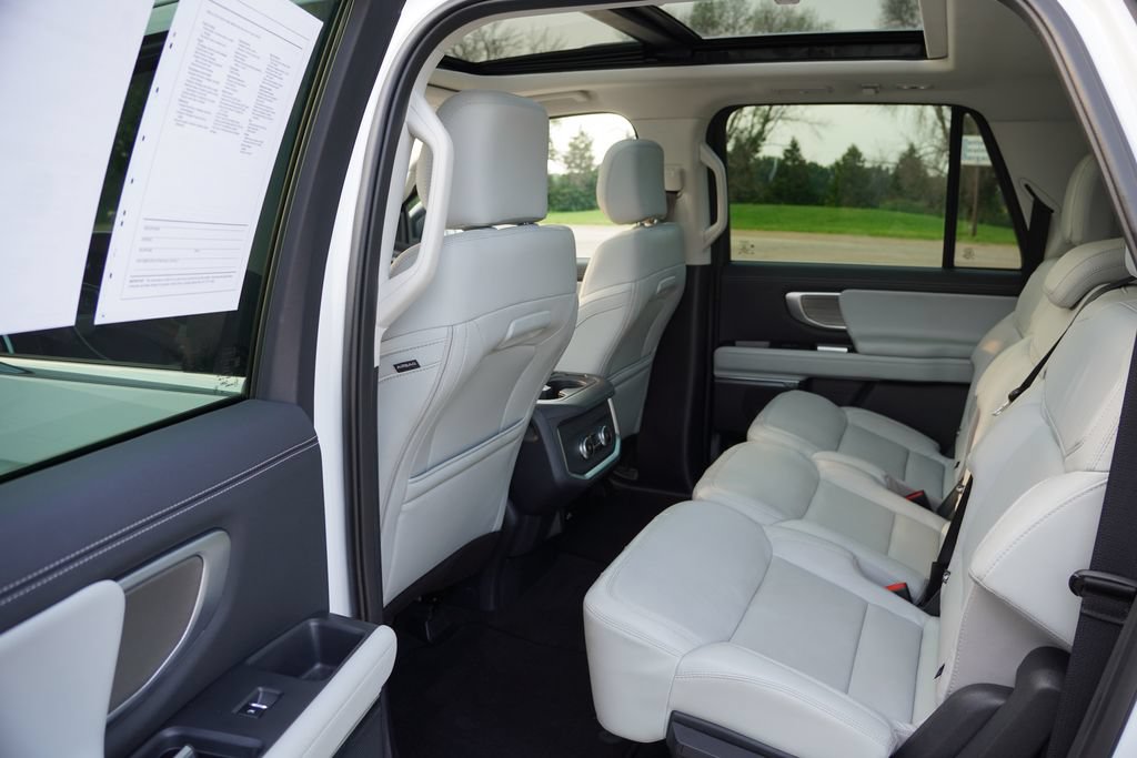 Certified 2025 Ford Expedition Max Platinum AWD/4WD image 17