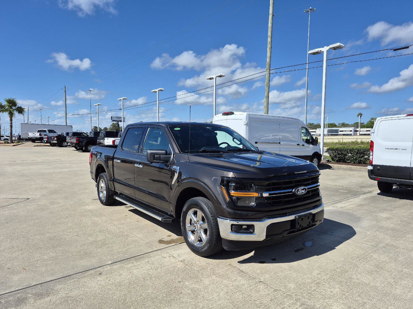 Certified 2024 Ford F150 XLT w/ Mobile Office Package image 7