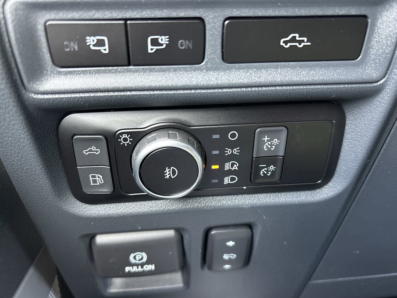 Certified 2023 Ford F150 Lariat w/ Equipment Group 502A High image 33