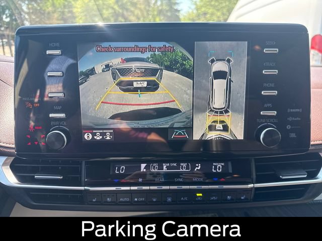 Used 2023 Toyota Sienna Platinum AWD/4WD image 17