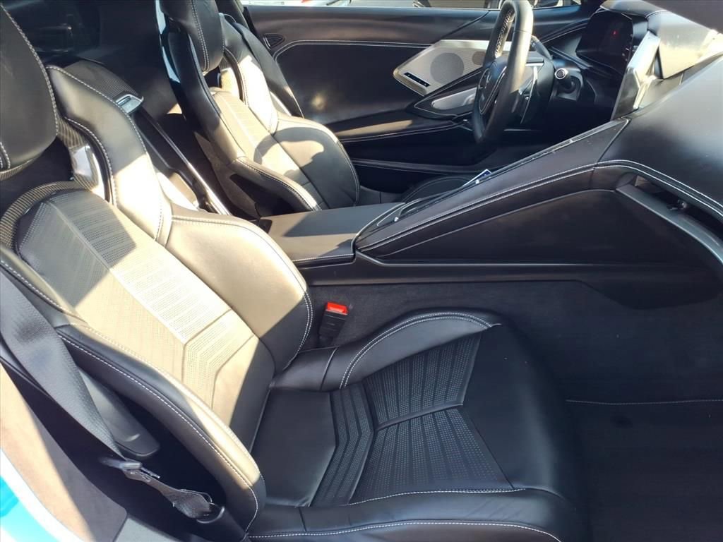 Used 2023 Chevrolet Corvette Stingray Premium Cpe w/ Z51 Performance Package image 8