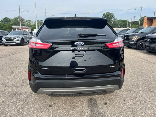 Certified 2024 Ford Edge SEL w/ Convenience Package AWD/4WD image 4