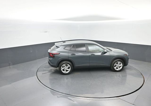 Used 2025 Chevrolet Trax LS w/ LS Convenience Package image 21