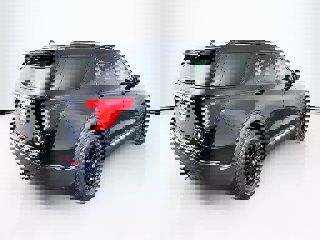 Certified 2022 Ford Explorer XLT image 25