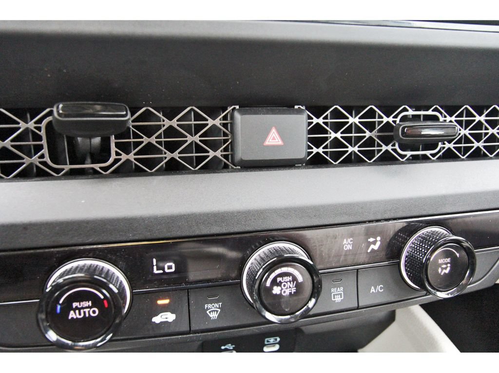 Used 2025 Honda Accord LX image 27