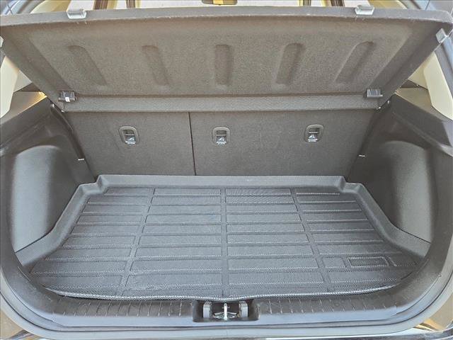 Used 2023 Hyundai Venue SEL FWD image 6