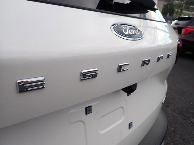 Certified 2024 Ford Escape Platinum image 9