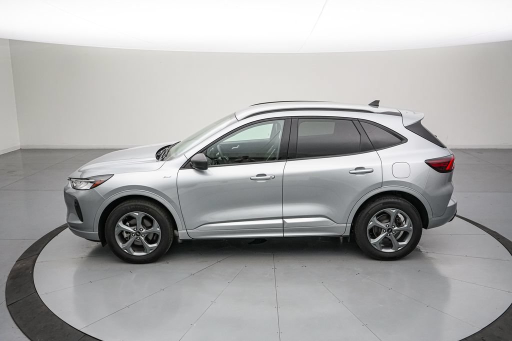 Certified 2024 Ford Escape ST-Line w/ Tech Pack #1 AWD/4WD image 7