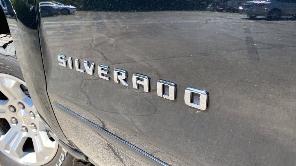 Used 2018 Chevrolet Silverado 1500 LT w/ All Star Edition AWD/4WD image 40