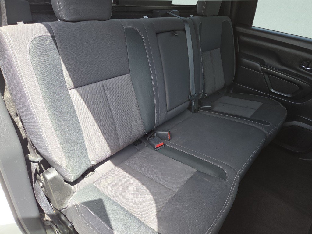 Used 2023 Nissan Titan SV w/ SV Convenience Package AWD/4WD image 5