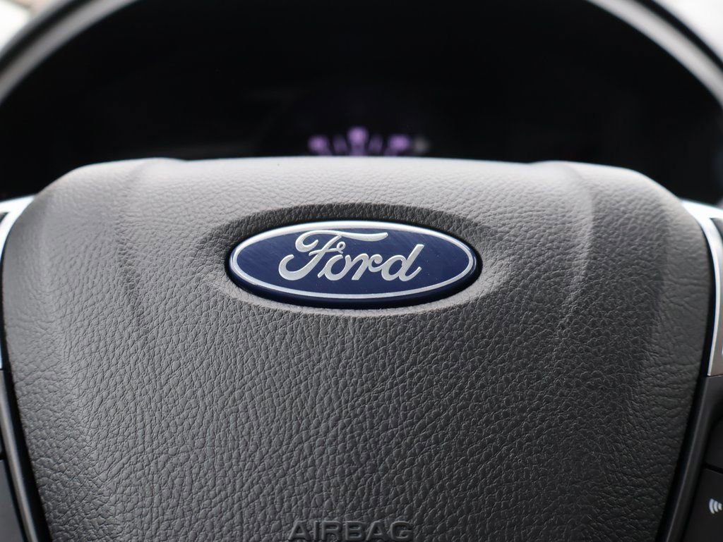 Certified 2022 Ford Edge Titanium image 28