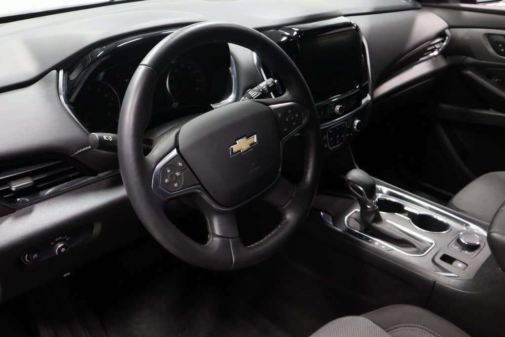 Used 2023 Chevrolet Traverse LT image 20