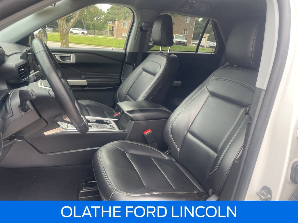Certified 2021 Ford Explorer XLT w/ Equipment Group 202A AWD/4WD image 15