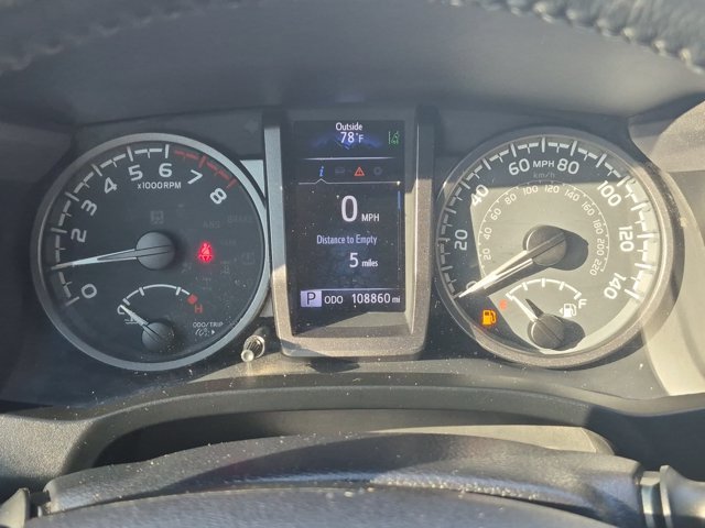 Used 2021 Toyota Tacoma TRD Off-Road w/ Technology Package AWD/4WD image 20