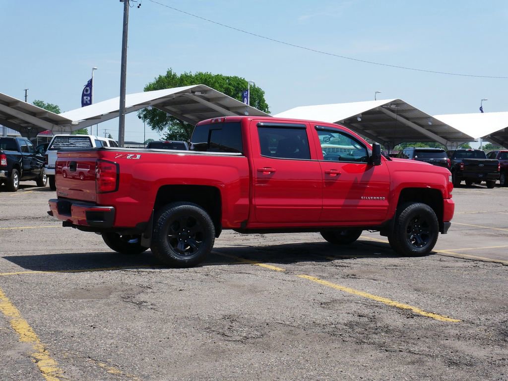 Used 2018 Chevrolet Silverado 1500 LT w/ All Star Edition AWD/4WD image 3