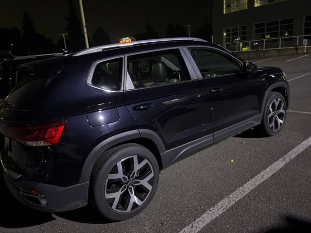 Used 2023 Volkswagen Taos SEL AWD/4WD image 5