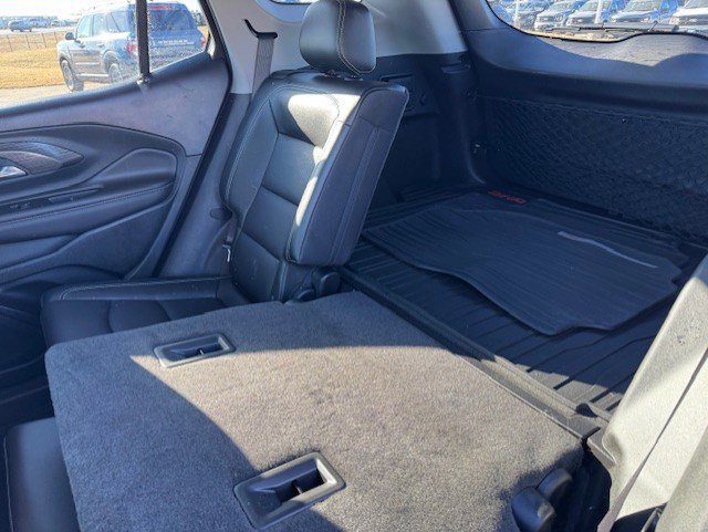 Used 2022 GMC Terrain SLT w/ Infotainment Package II image 26