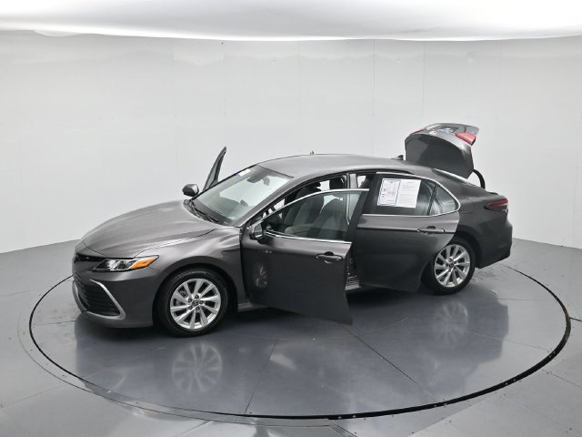 Used 2024 Toyota Camry LE FWD image 47