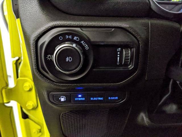 Used 2023 Jeep Wrangler Unlimited Sahara w/ Cold Weather Group image 15