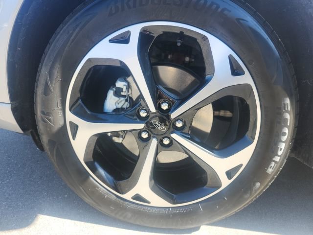 Certified 2023 Ford Escape ST-Line Elite w/ Premium Technology Package AWD/4WD image 9
