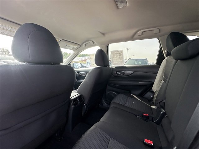 Used 2019 Nissan Rogue SV w/ Premium Package image 19