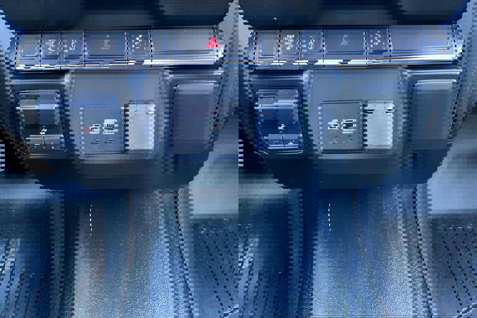 Used 2025 Chevrolet Silverado 2500 W/T image 33