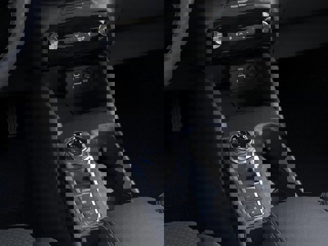 Certified 2024 Ford Escape SE image 18