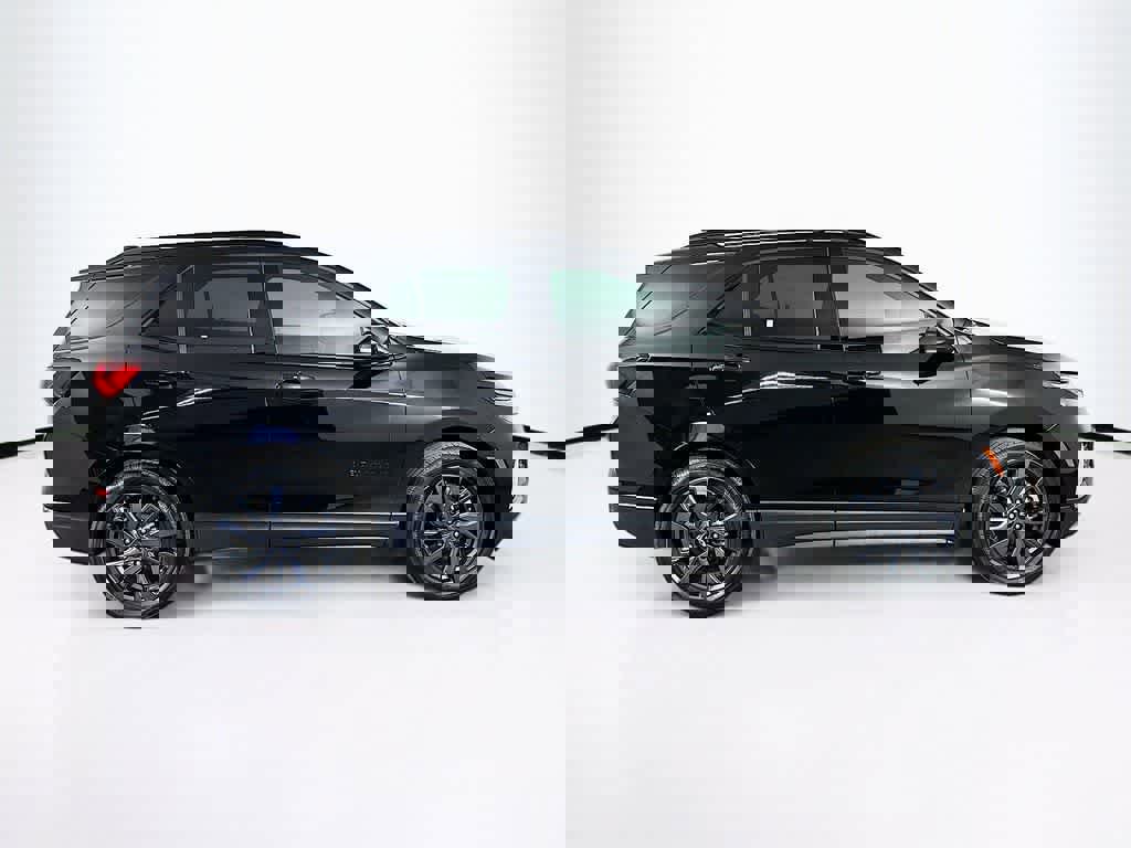 Used 2022 Chevrolet Equinox RS w/ RS Leather Package image 6