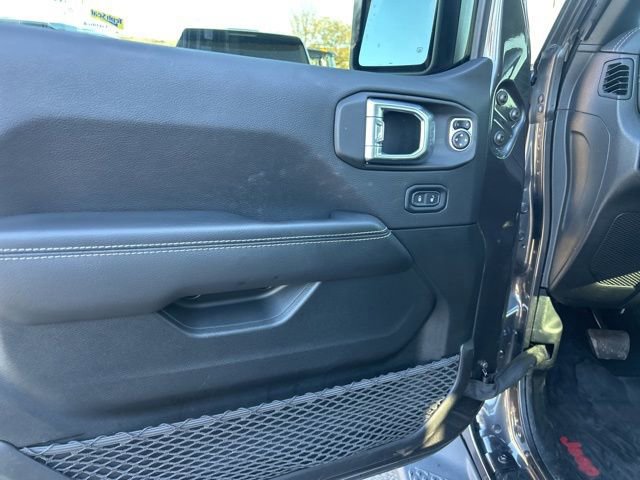 Used 2021 Jeep Gladiator Overland w/ Popular Equipment Package image 11