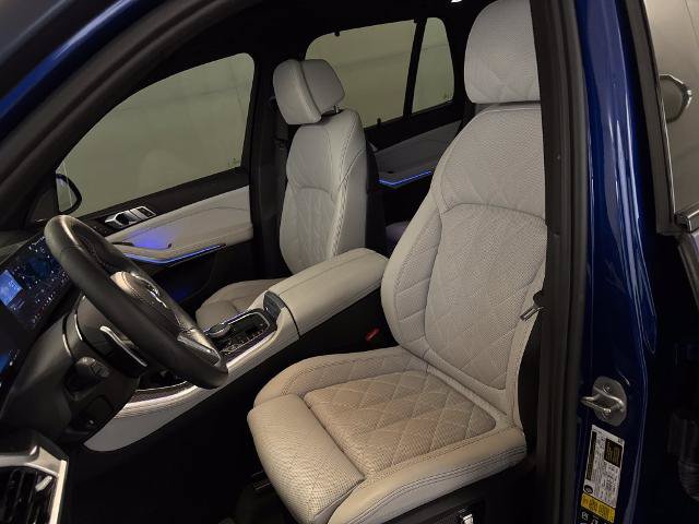 Used 2024 BMW X5 M60i AWD/4WD image 16