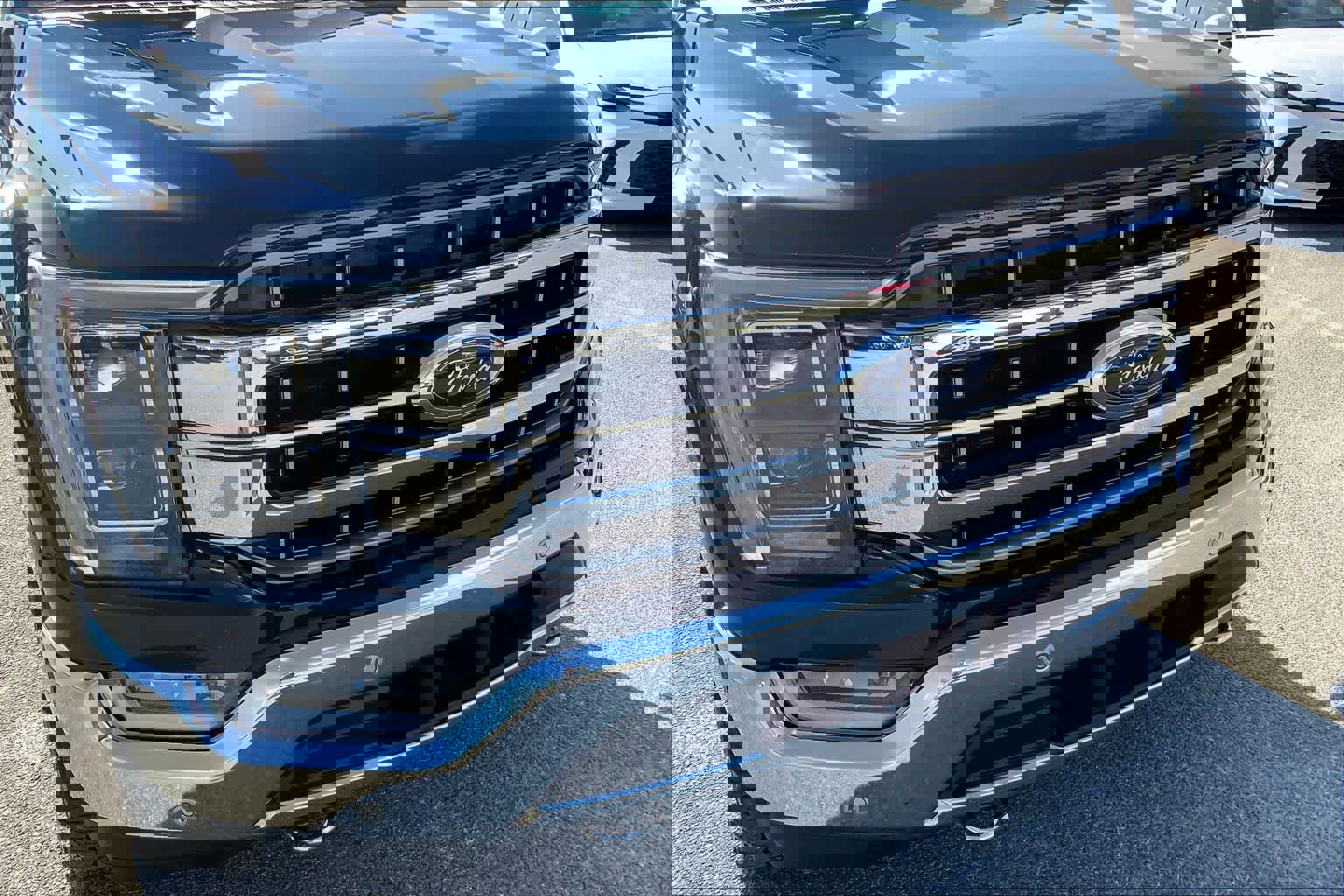 Certified 2022 Ford F150 Lariat w/ Equipment Group 502A High image 29